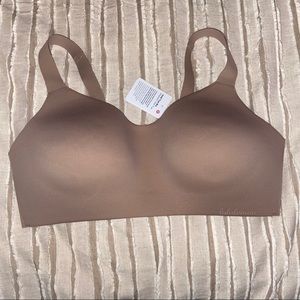 NWT Lululemon Hold True Bra